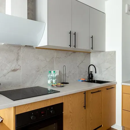 Daire Kazimierza Wielkiego Soft Glam By Bookinghost