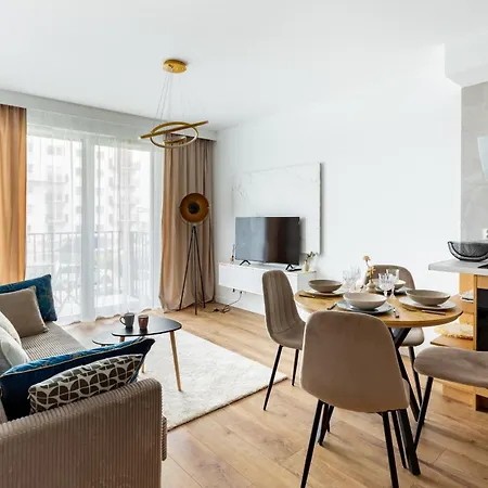 Kazimierza Wielkiego Soft Glam By Bookinghost * 格但斯克