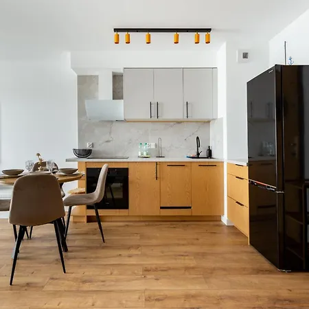 Kazimierza Wielkiego Soft Glam By Bookinghost *