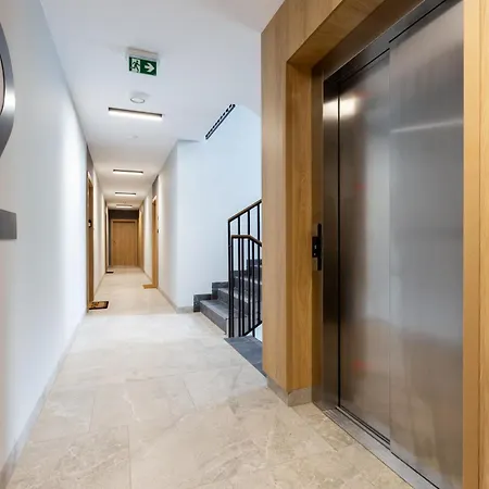 Kazimierza Wielkiego Soft Glam By Bookinghost Daire