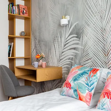 Kazimierza Wielkiego Soft Glam By Bookinghost * Gdansk