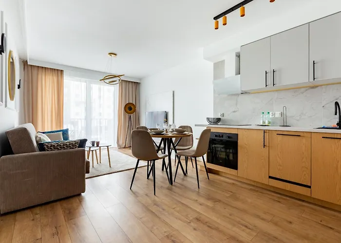 Kazimierza Wielkiego Soft Glam By Bookinghost *