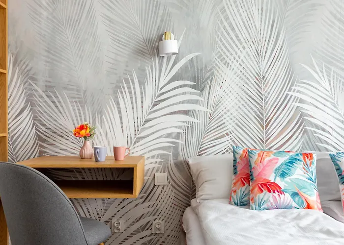 Kazimierza Wielkiego Soft Glam By Bookinghost *