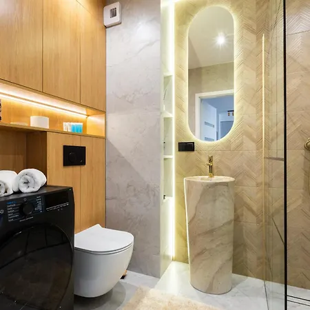 Kazimierza Wielkiego Soft Glam By Bookinghost