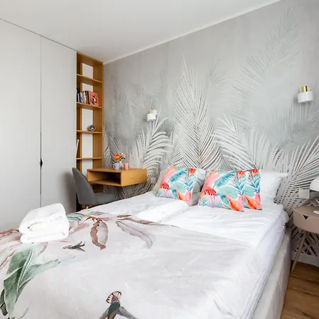 Kazimierza Wielkiego Soft Glam By Bookinghost